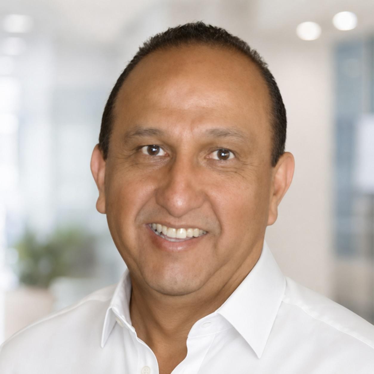 Larry Rosalez, Founder and President of Crossturn Consulting Group